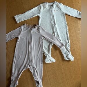 Nike Kids Footed One-Piece Sleepers Neutrals